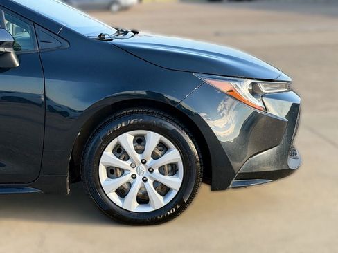 Used 2021 Toyota Corolla LE FWD image 9