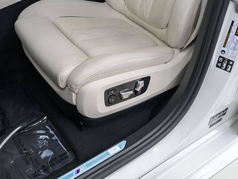 Used 2026 BMW X6 xDrive40i AWD/4WD image 11
