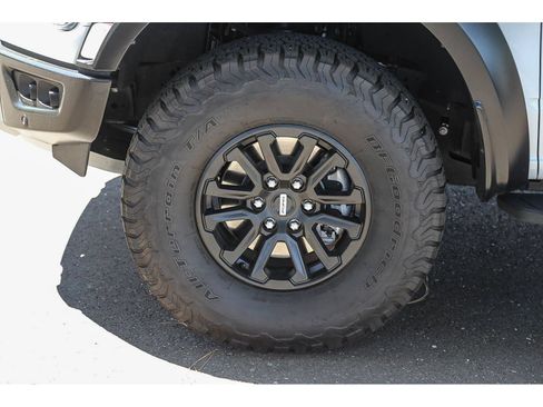 Used 2025 Ford F150 Raptor AWD/4WD image 9