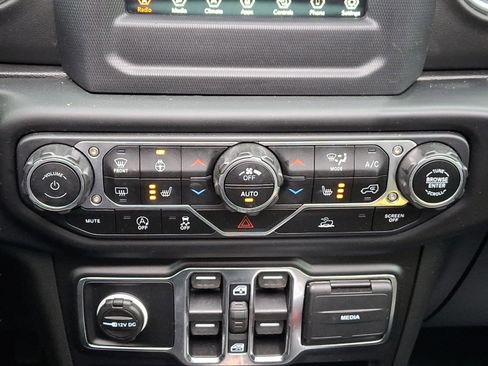 Certified 2021 Jeep Wrangler Unlimited Sahara w/ Cold Weather Group image 16