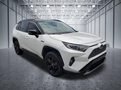 Used 2019 Toyota RAV4 XSE w/ XSE Weather Package AWD/4WD image 2