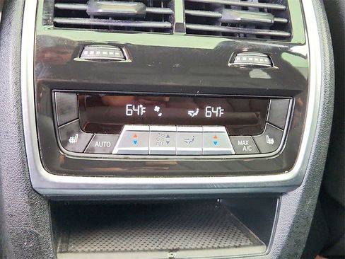 Used 2022 BMW X5 M50i image 43