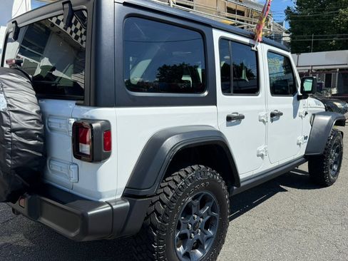 Used 2023 Jeep Wrangler Unlimited w/ Cold Weather Group AWD/4WD image 34