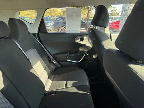 Certified 2025 Kia Soul LX image 7