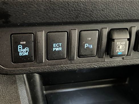 Used 2023 Toyota Tacoma TRD Off-Road w/ Technology Package AWD/4WD image 44