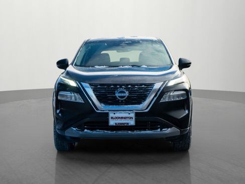 Used 2023 Nissan Rogue SV image 2
