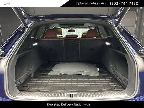 Used 2022 Audi e-tron Premium Plus w/ Premium Plus Package image 41