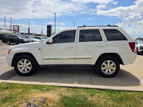 Used 2008 Jeep Grand Cherokee Limited w/ Trailer Tow Group IV AWD/4WD image 8