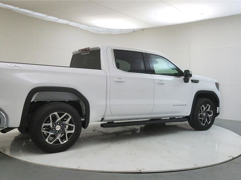 New 2026 GMC Sierra 1500 SLE AWD/4WD image 7