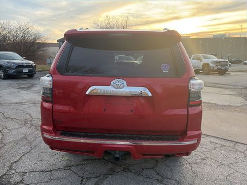 Used 2018 Toyota 4Runner Limited image 6