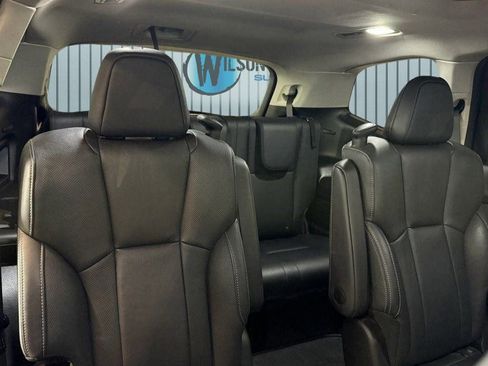 Used 2024 Subaru Ascent Limited w/ Technology Package image 9
