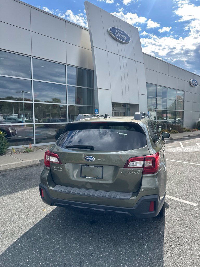 Used 2018 Subaru Outback 2.5i Premium AWD/4WD image 4