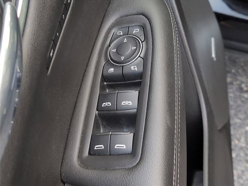 Used 2021 Cadillac XT6 Premium Luxury image 12