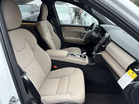 Used 2026 Volvo XC90 B6 Plus w/ Protection Package Premier AWD/4WD image 21