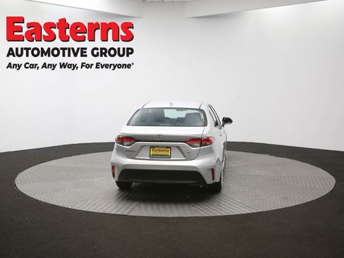 Used 2023 Toyota Corolla LE image 34