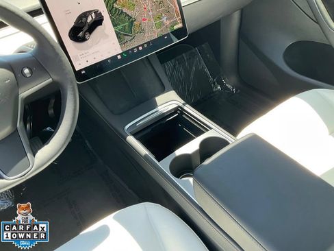 Used 2023 Tesla Model Y Long Range AWD/4WD image 52