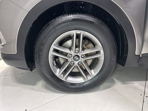 Used 2018 Hyundai Santa Fe Sport FWD image 4