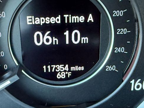 Used 2016 Honda Accord Touring image 4