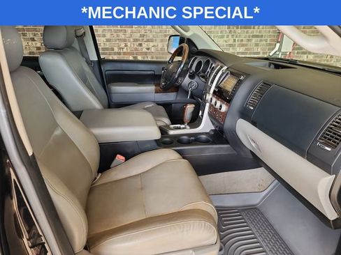 Used 2011 Toyota Tundra Limited w/ Platinum Pkg AWD/4WD image 13