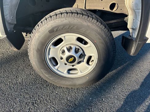 Used 2020 Chevrolet Silverado 2500 W/T w/ WT Convenience Package image 6