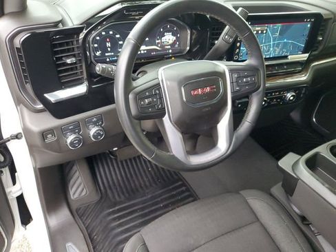 Used 2023 GMC Sierra 1500 SLE image 18