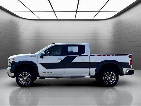 Used 2022 Chevrolet Silverado 1500 LT AWD/4WD image 11
