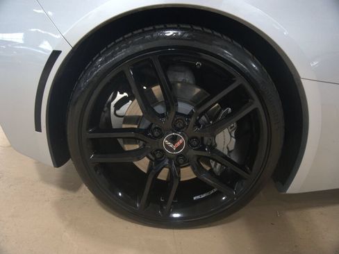 Used 2014 Chevrolet Corvette Stingray Convertible w/ 2LT Preferred Equipment Group RWD image 31