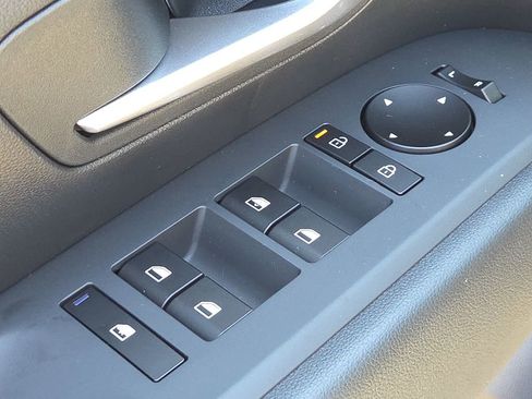 New 2026 Hyundai Santa Cruz SE FWD image 18