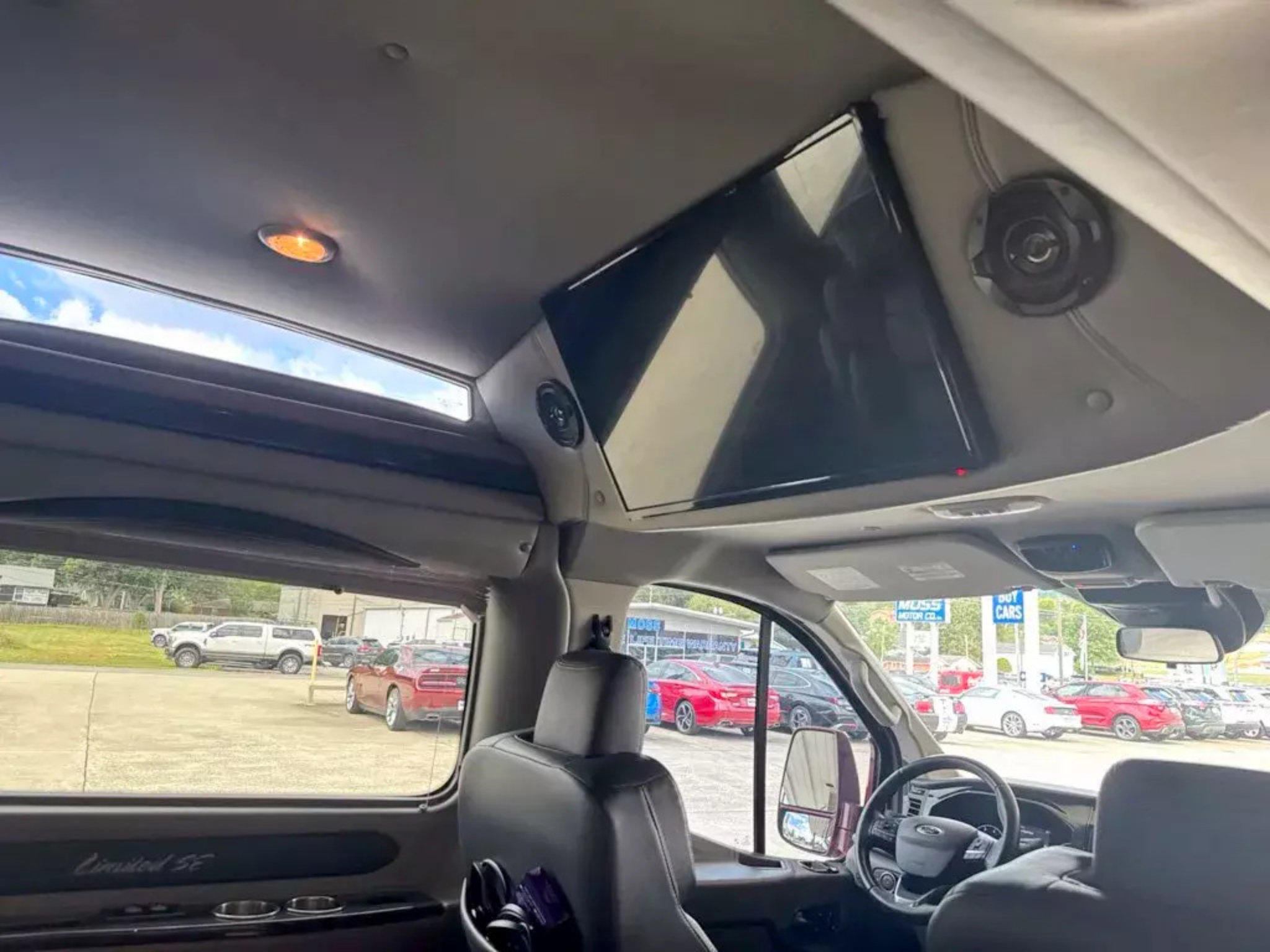 Used 2020 Ford Transit 150 Low Roof AWD image 9