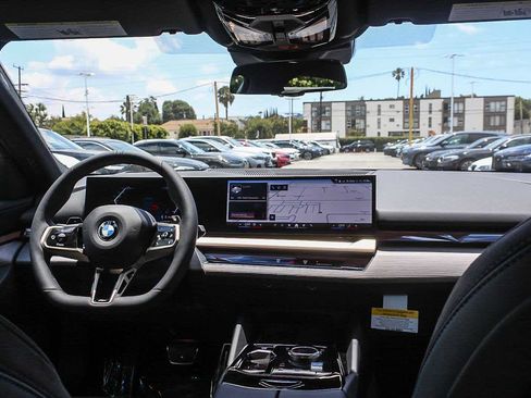 New 2027 BMW 530i RWD image 12