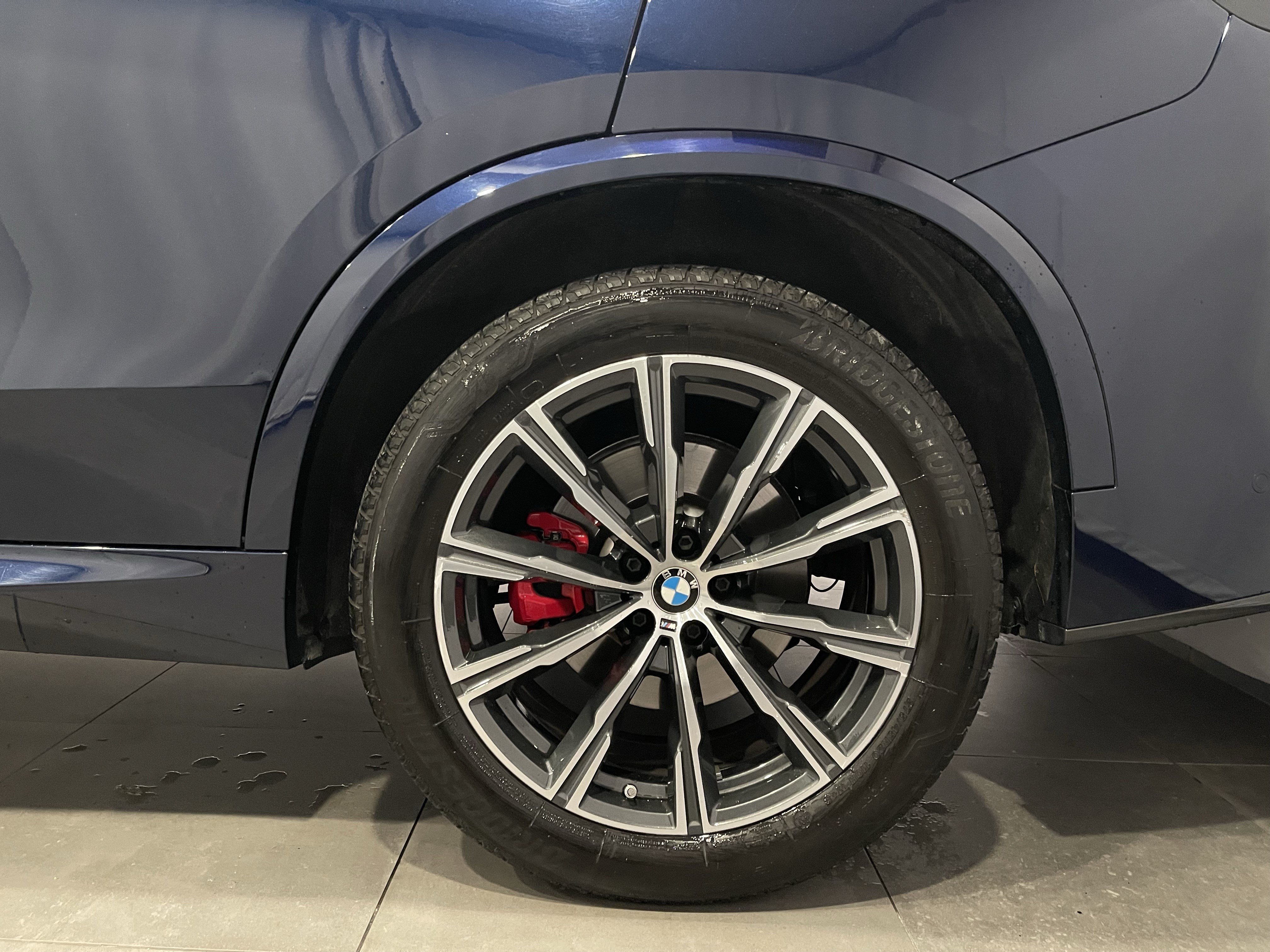 Certified 2025 BMW X5 xDrive40i w/ M Sport Package AWD/4WD image 8
