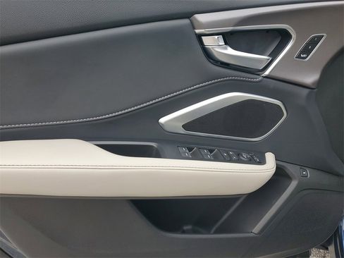 Certified 2025 Acura RDX SH-AWD image 19