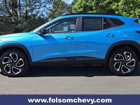 New 2026 Chevrolet Trax RS w/ Sunroof Package image 7