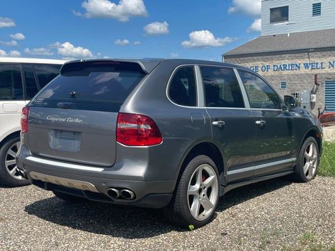 Used 2008 Porsche Cayenne Turbo image 3