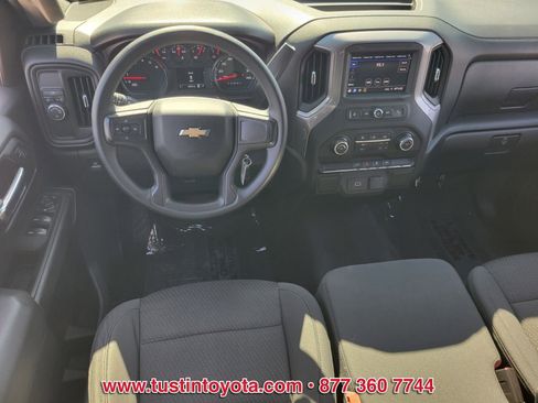 Used 2020 Chevrolet Silverado 1500 Custom w/ Custom Value Package image 12