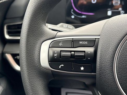 New 2025 Kia Sportage LX image 23