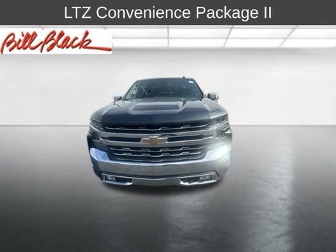 Used 2020 Chevrolet Silverado 1500 LTZ AWD/4WD image 3