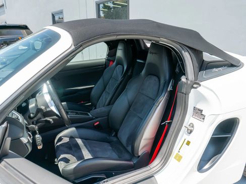 Used 2016 Porsche Boxster Spyder RWD image 12
