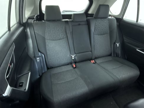 Used 2021 Toyota RAV4 XLE image 39