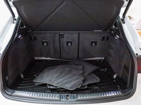 Used 2022 Porsche Macan S image 30