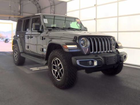Used 2021 Jeep Wrangler Unlimited Sahara AWD/4WD image 3