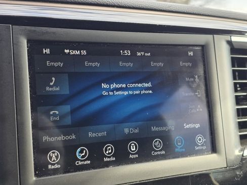 Used 2019 Chrysler Pacifica Touring-L image 6