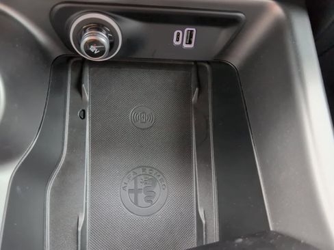 Used 2024 Alfa Romeo Tonale Veloce image 22