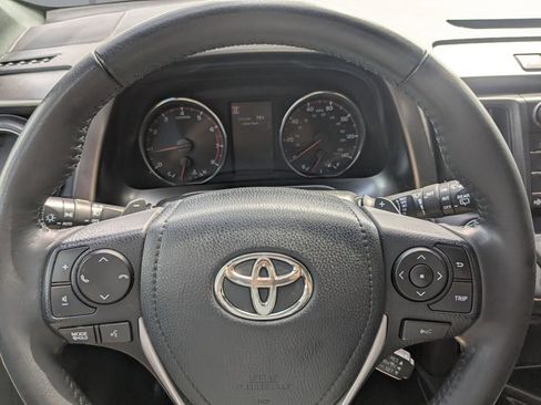 Used 2018 Toyota RAV4 SE w/ Power Extra Value Package image 29