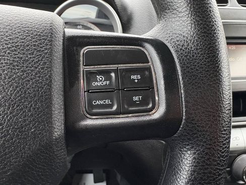 Used 2018 Dodge Journey SE FWD image 37
