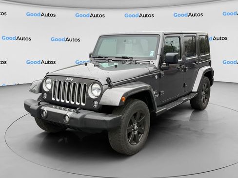 Used 2016 Jeep Wrangler Unlimited Sahara w/ Connectivity Group AWD/4WD image 1