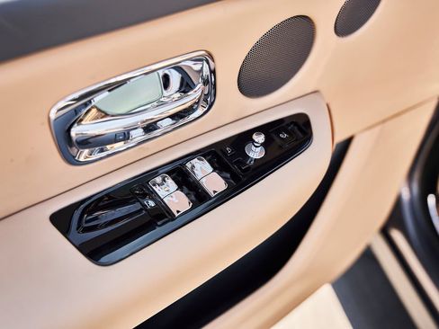 Used 2020 Rolls-Royce Cullinan AWD/4WD image 27