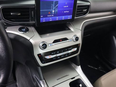 Used 2023 Ford Explorer XLT w/ Equipment Group 202A image 15