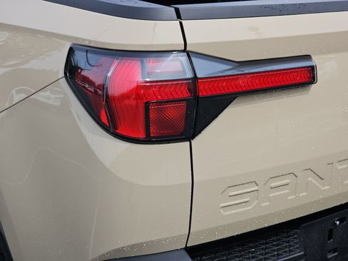 Used 2024 Hyundai Santa Cruz SEL image 11