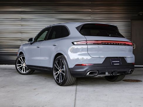 New 2026 Porsche Cayenne AWD/4WD image 3